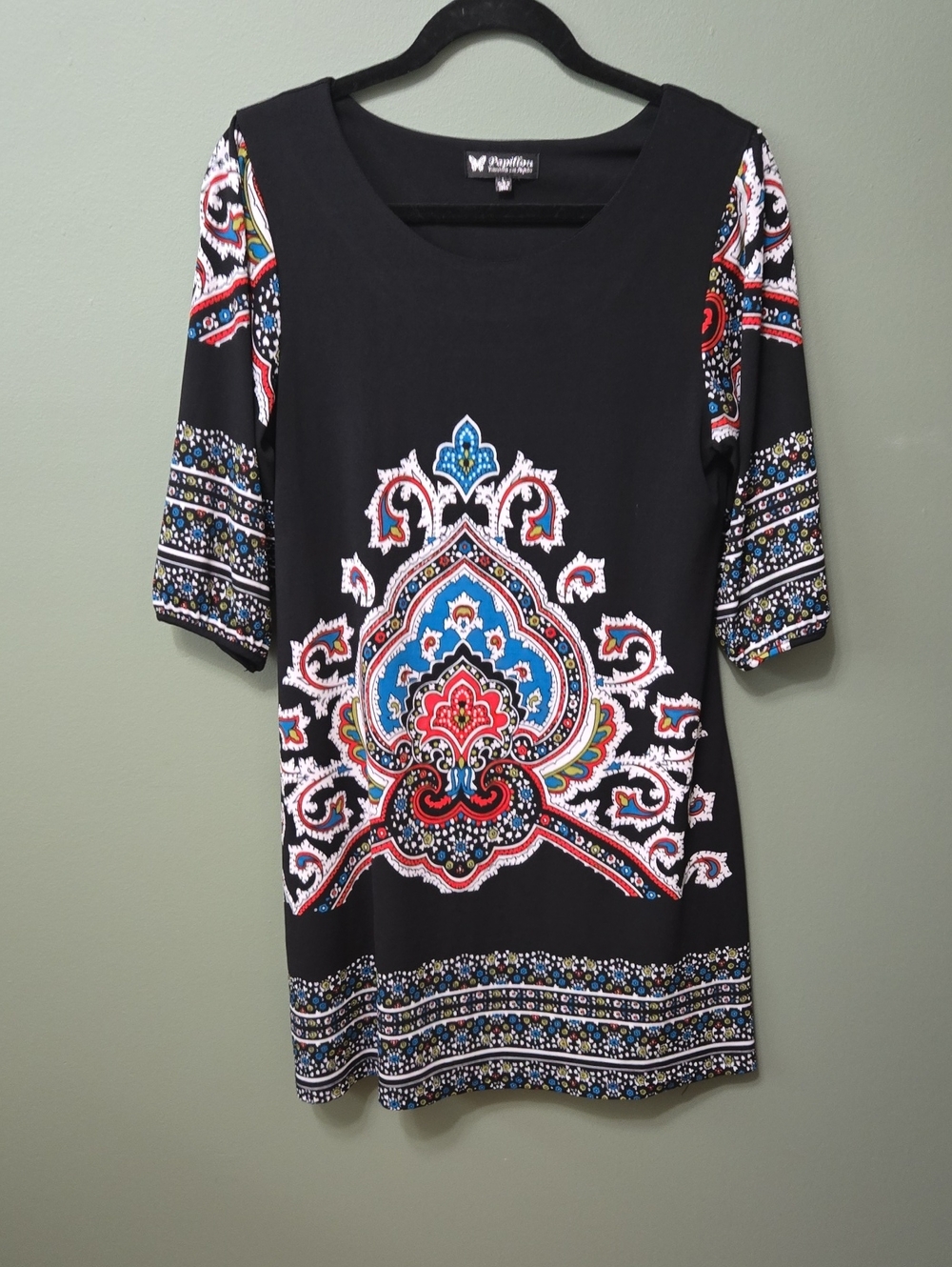 Papillonl Black with Blue and Red Paisley Motif Sz L